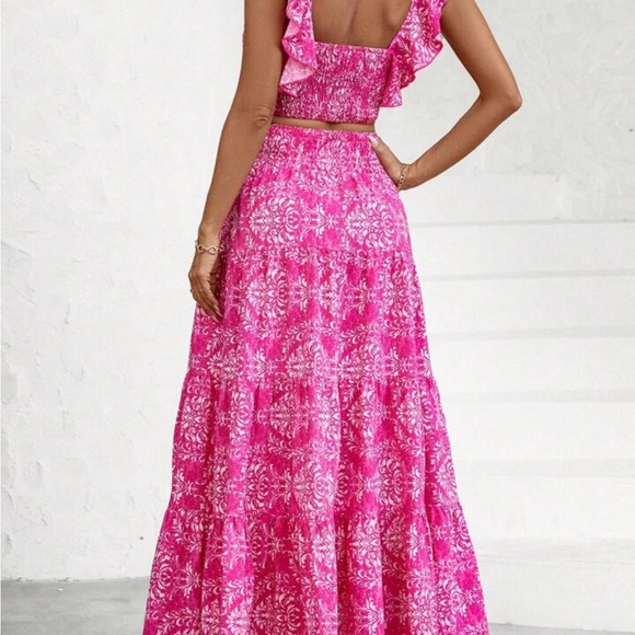 Top and Long skirt- skirt only worn once, top never worn - Picture 2 of 4